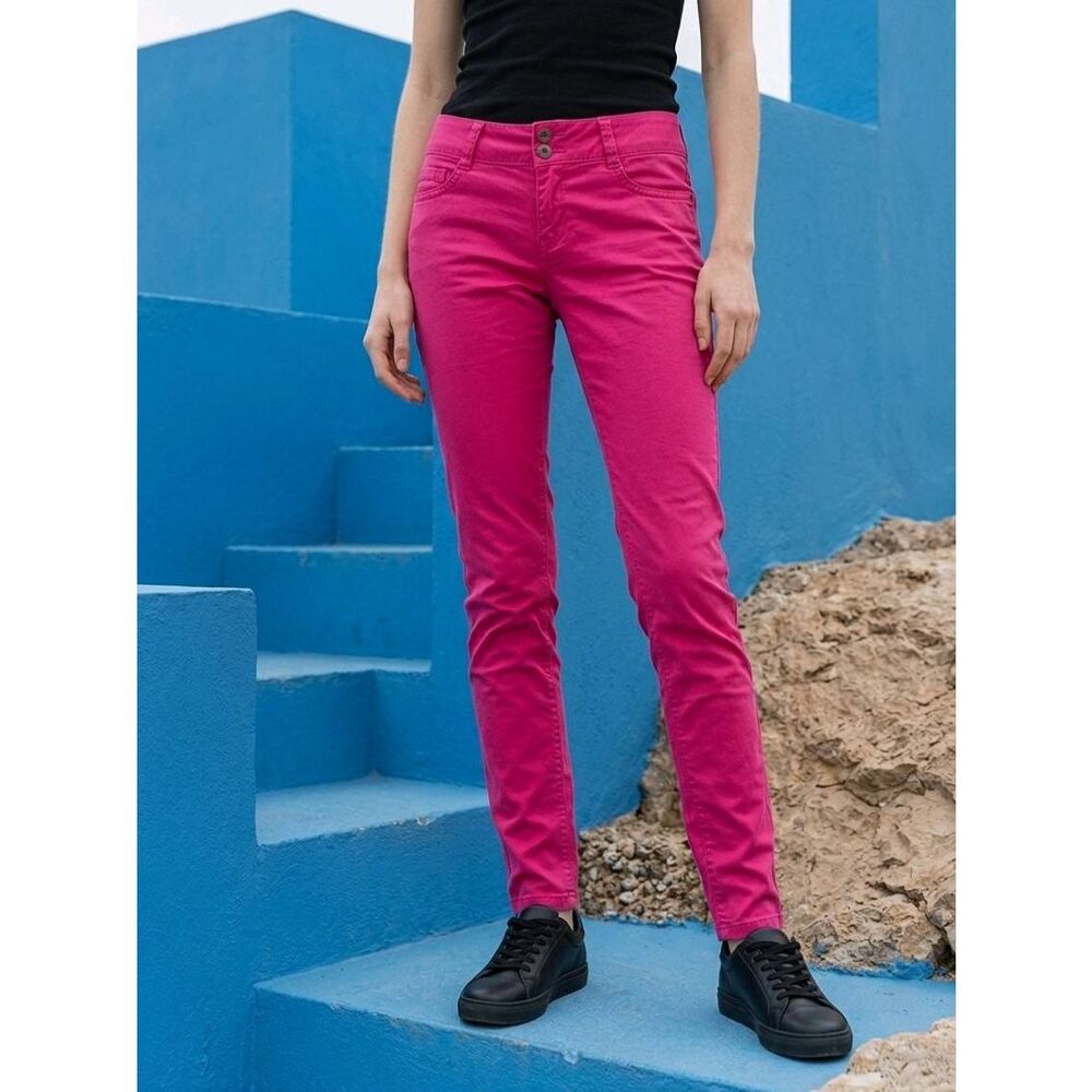 🇬🇪🍑Maurices Pink Lightweight Pants Size 7/8